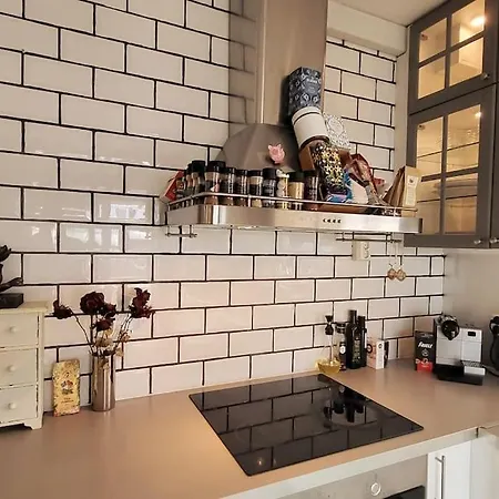 Apartment Superb And Central Place! Airb&b Favorite